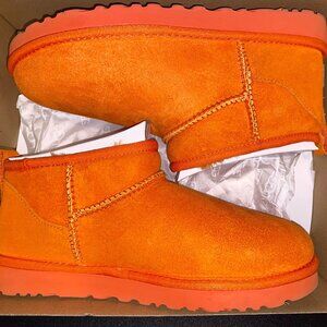 ‼️SILD‼️Classic Ultra Mini Water-Resistant Booties